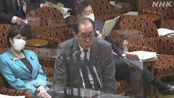 松本総務大臣は「『総務省にねつ造する者はいないと信じたい』と局長が申し上げたとおりだ」と述べた一方で「作成者や作成経緯が不明なもの、文書の日付と作成日が符合しないものがあり、詳細に精査を進めている。遺