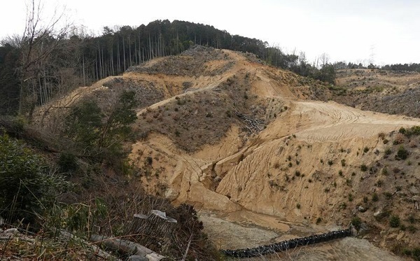 2伐採された山は、降雨で土砂を流出させている（0230329奈良県知事選挙は平木省！外国人参政権の大阪維新の山下、支那やメガソーラーごり押し荒井は絶対ダメ