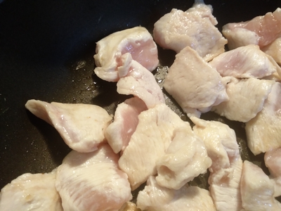 鶏胸肉と小松菜の塩昆布炒め