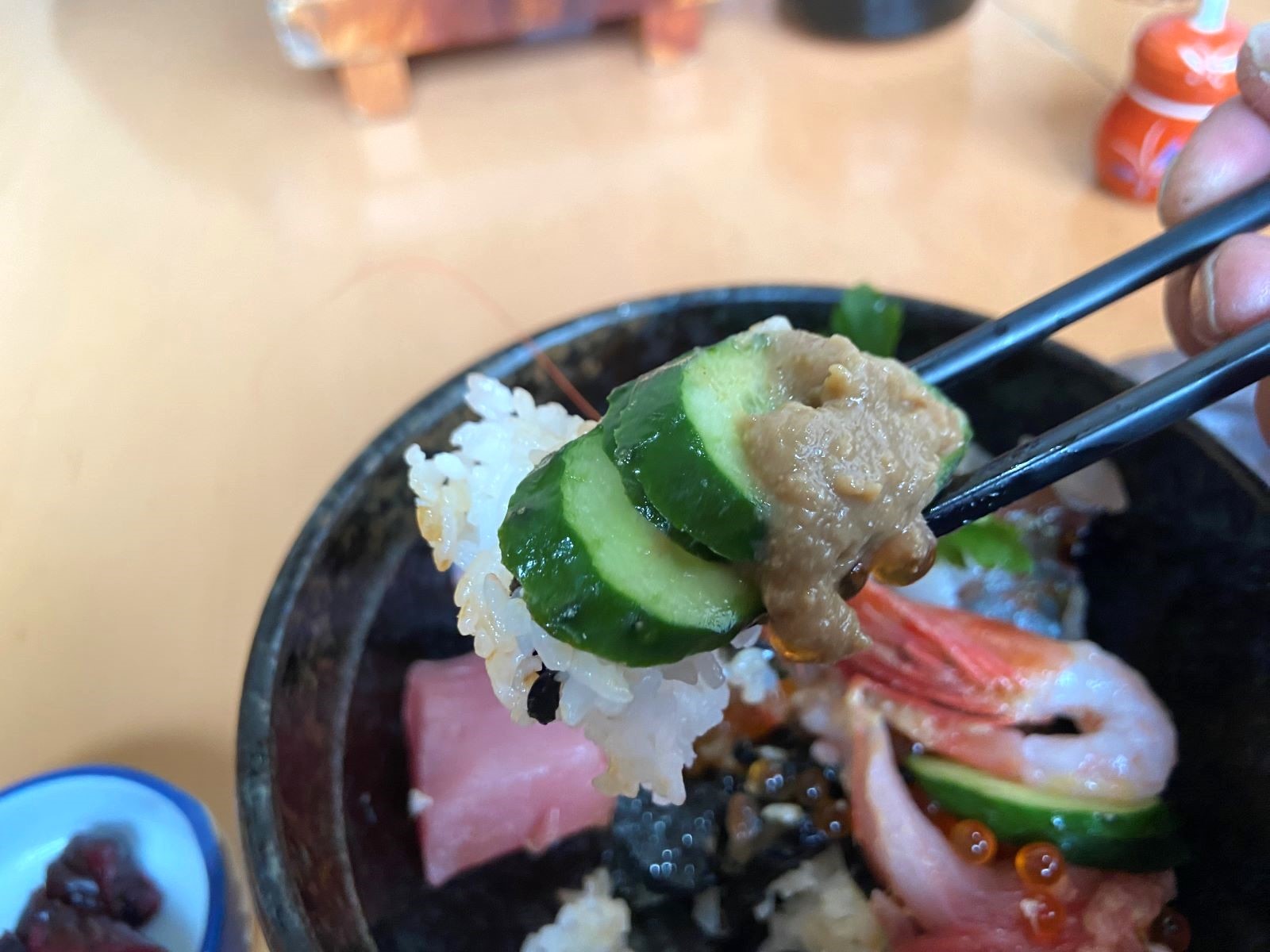 御殿寿し　海鮮丼セット　カニ味噌